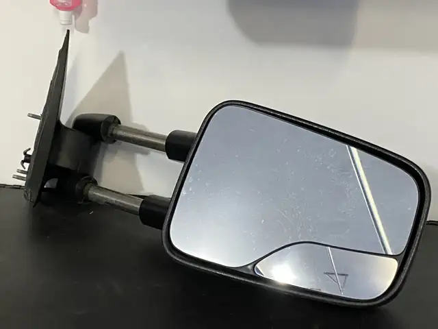 GM Extendable Mirror Set: Part #12495931 - fits 1999 to 2009 in Auto Body Parts in Whitehorse - Image 3