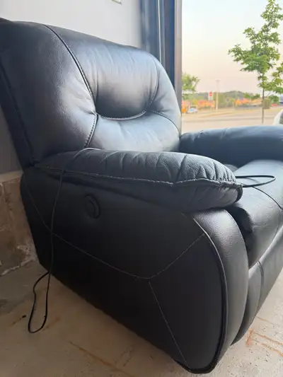 Cheers Leather Power Recliner – Excellent Condition, View more