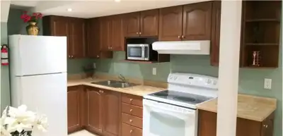 Private 1 bedroom basement APARTMENT mississauga (Separate ent)