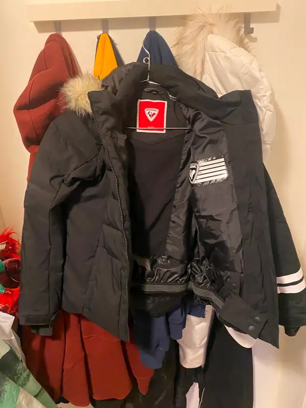 Rossignol Girls' Ski Snowboard Winter Jacket in Ski in Oakville / Halton Region - Image 2