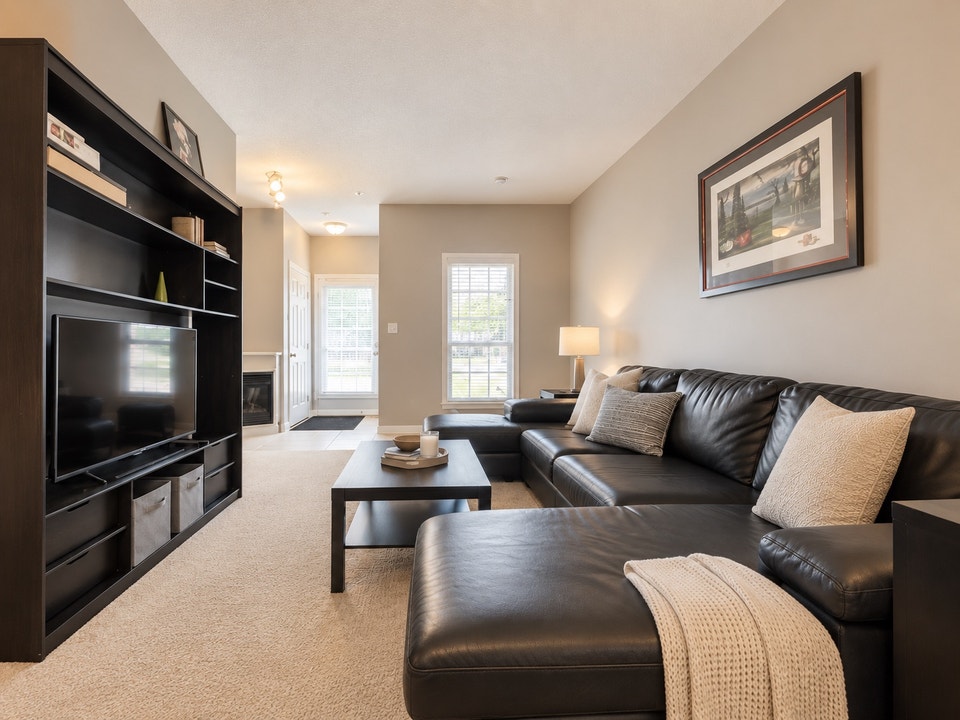 FOR RENT EAGLE RIDGE 4