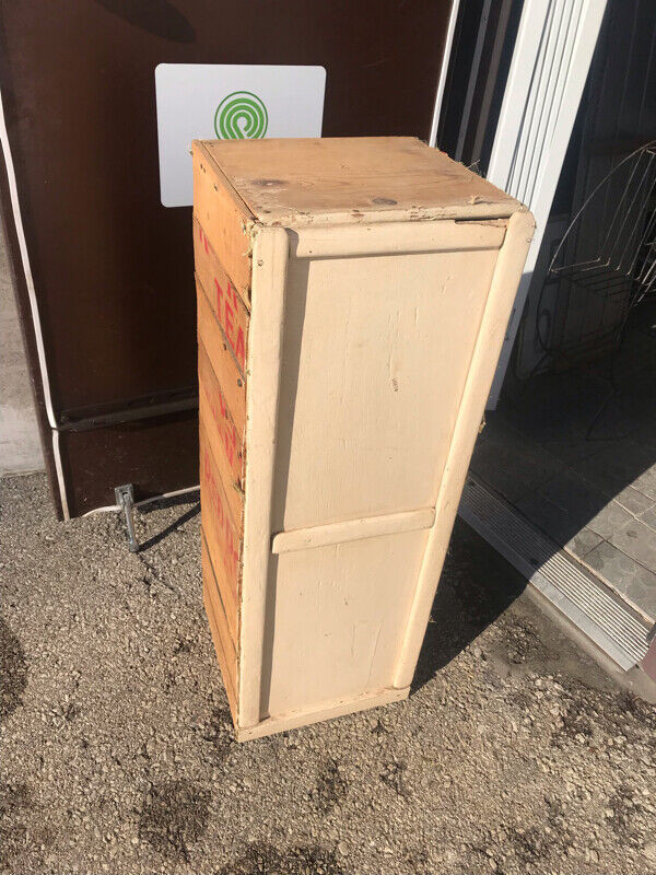 ANTIQUE WOODEN STORAGE CABINET MADE FROM RED ROSE WOOD CARTON in Arts & Collectibles in Mississauga / Peel Region - Image 4