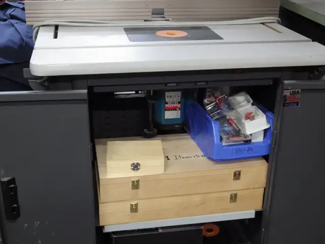 Hartville tools router cabinet and over 65 router bits & router. in Power Tools in Edmonton - Image 3