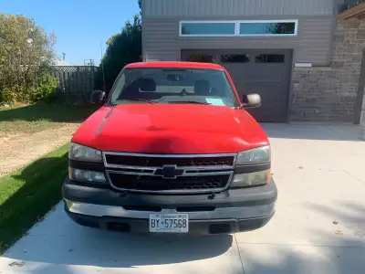 2006 Chevy Silverado 6 cyl standard 2 wheel drive 195,600 kms $3150.00 As is OBO