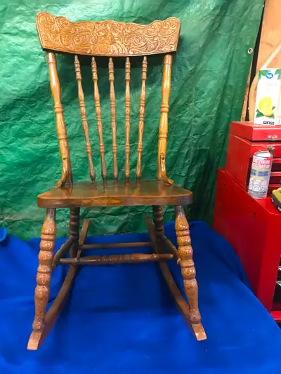 Oak Rocking Chair (CANADIAN MADE) $50.00 Call or text Rae 902-452-7264