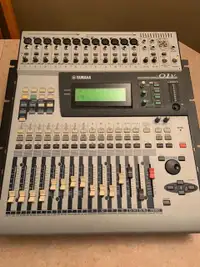 mixer audio yamaha 01v