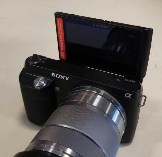 SONY - Alpha NEX-F3 Digital Camera in Cameras & Camcorders in Burnaby/New Westminster - Image 4