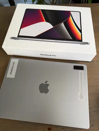 Apple MacBook Pro 14 pouces M1 Max, View more