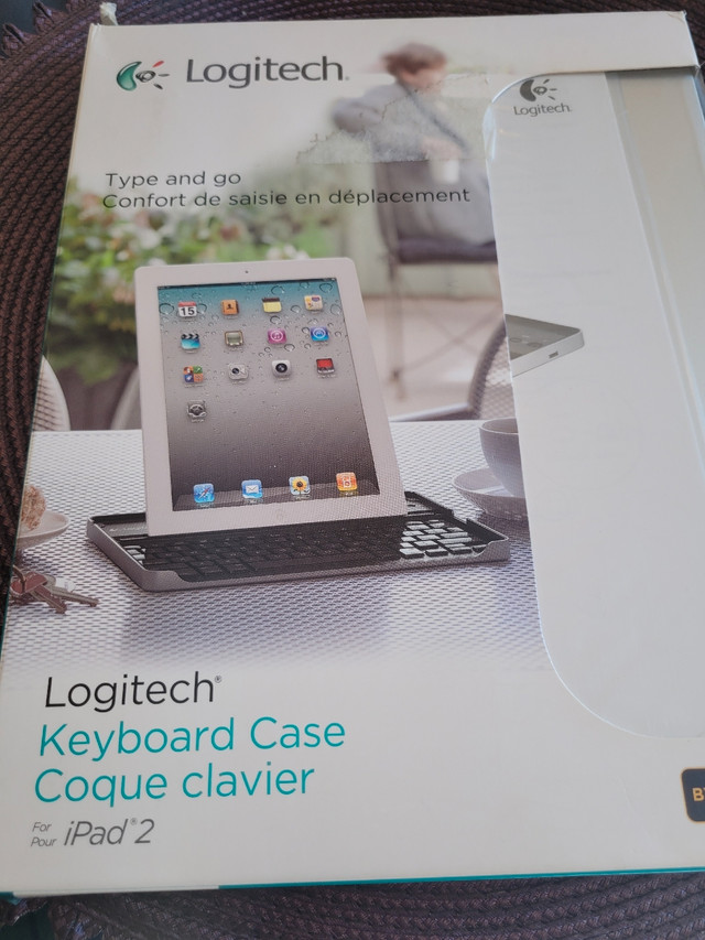 Logitech Keyboard Case for iPad 2 with Built-in Keyboard and Sta in iPad & Tablet Accessories in Markham / York Region