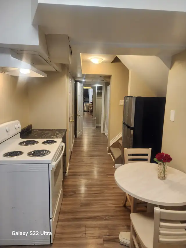 Room on rent in Room Rentals & Roommates in Peterborough - Image 5