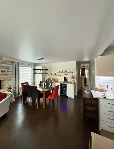Appartement 4 1/2 à louer pour le 1 juillet 2026 Animaux accepter avec surplus. À proximité d’un épi...