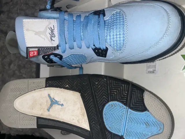 Air Jordan 4 Retro in Men's Shoes in Oakville / Halton Region - Image 4