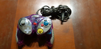 Manette de game cube, manette de gamecube Intec NON NÉGOCIABLE, PAS DE LIVRAISON ST ANNE DES PLAINES
