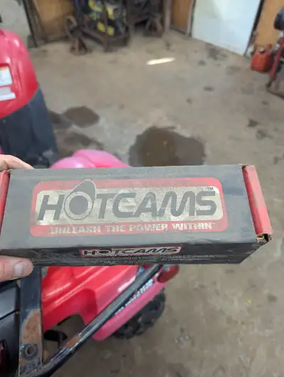 Little used Hot cam stage 1 camshaft, can be used with other Yamaha atvs specs on box, and new perfo...