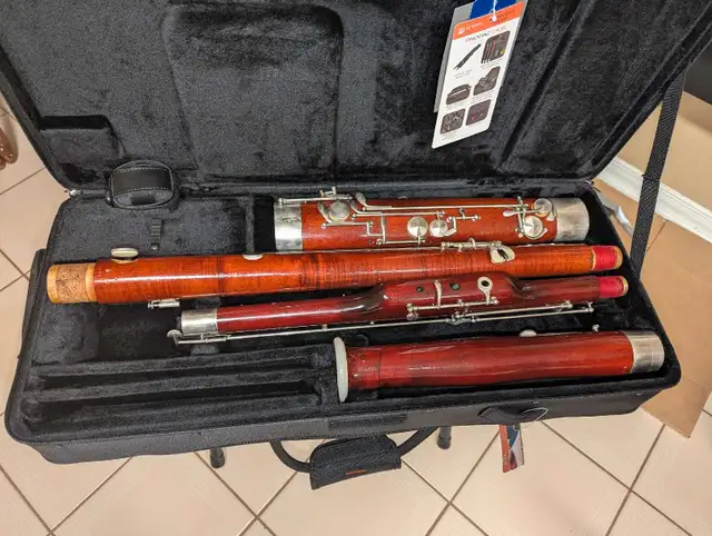 King Symphony Bassoon, great playing condition. YouTube demo! in Woodwind in Oakville / Halton Region - Image 5