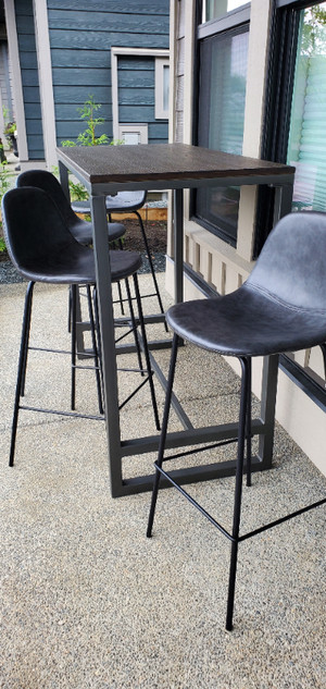 Bar Table Find New And Used Tables In British Columbia Kijiji Classifieds - Patio Furniture Kijiji Bc
