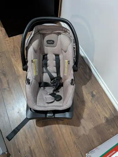 Evenflo Litemax Car Seat with base, View more