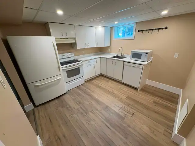 Renovated 2 bed 1 bath Basement Apartment for rent! in Long Term Rentals in Kitchener / Waterloo - Image 2