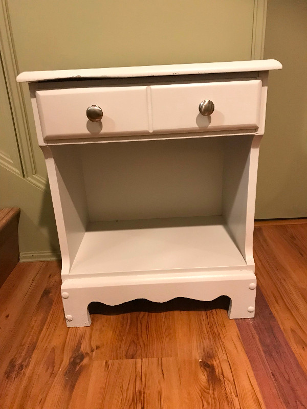 Night table Other Tables Calgary Kijiji