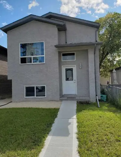 3 Bedrooms House for rent Near Red River college