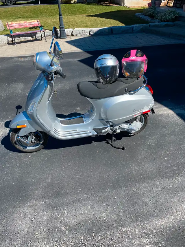 Vespa, Piagio 50cc in Scooters & Pocket Bikes in Oshawa / Durham Region - Image 7