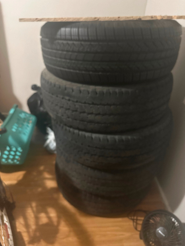 Tires for sale  1 265 60 R18 (1 new spare ) 4 used in Tires & Rims in Moose Jaw