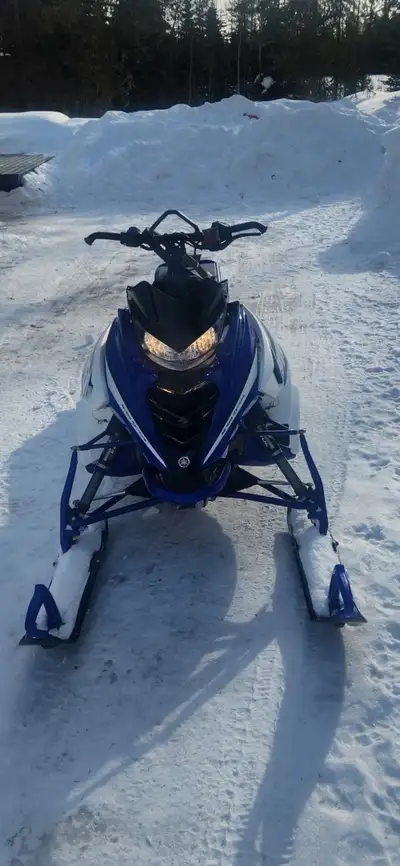 2016 Yamaha Viper mtx 162 3” track. 3200km nice condition runs excellent. New battery. Newer hyfax....