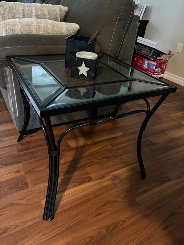 Side Table in Coffee Tables in Owen Sound