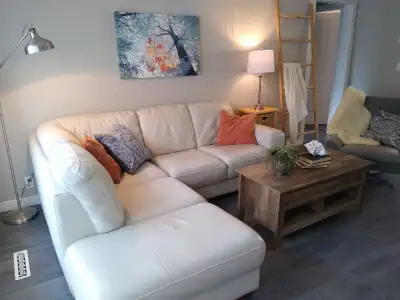 Furnished, 3BDR main floor renovated 1960's house. 2 quality queen beds. The 3rd bedroom is an offic...