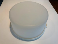 Vintage Tupperware 12 Inch Cake Carrier