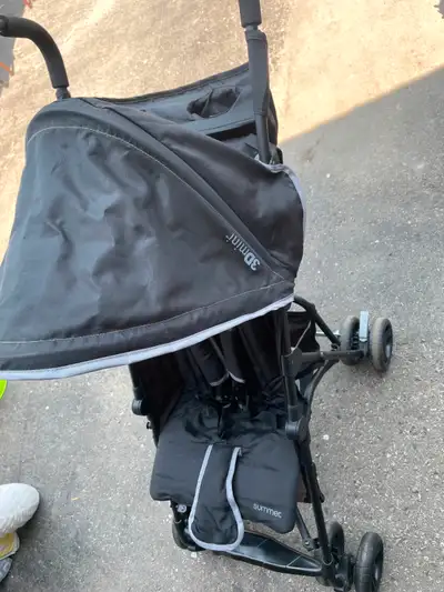 3D Lite Stroller : LIKE NEW : asking $50 cash !, View more