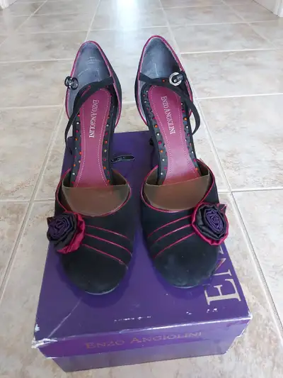 Like New  Woman's  Quality Italian Heels, View more