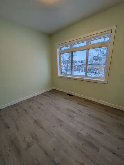 3 Bedrooms plus den for rent in Glenwood, West Edmonton