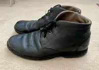 Men’s Clark’s leather boots, size 12