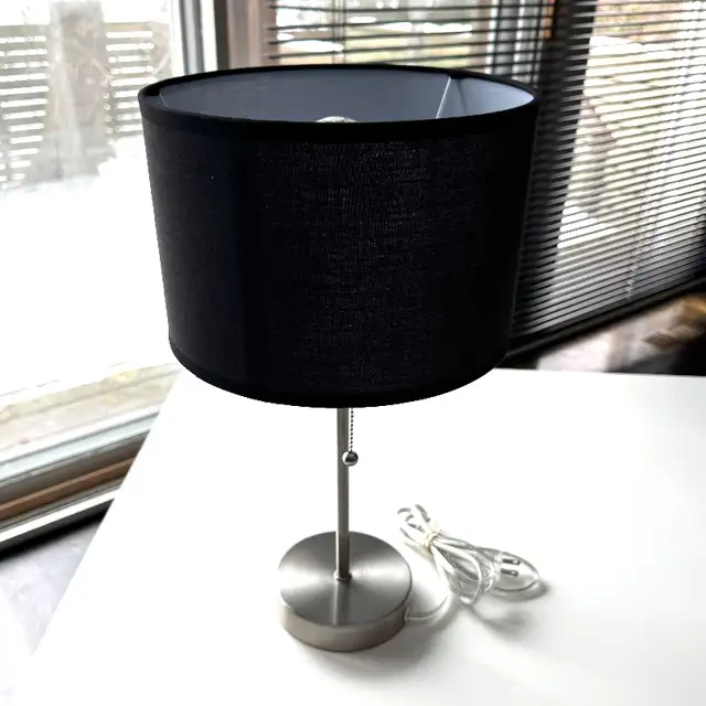 Table Lamp in Indoor Lighting & Fans in City of Toronto - Image 2