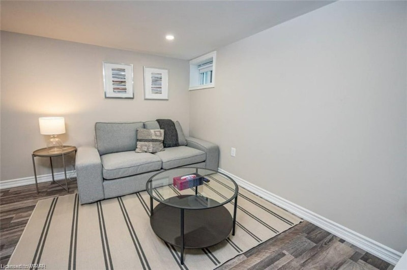 1 Bedroom apartment for rent Kitchener/1BHK Rent/Close to LRT Long