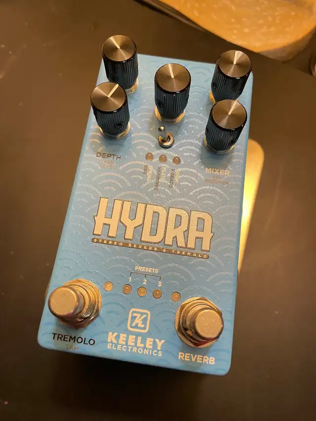 Keeley Hydra - Stereo Tremolo and Reverb in Amps & Pedals in City of Halifax - Image 2