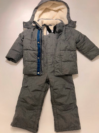 2T matching grey GAP snow suit (2 pieces)
