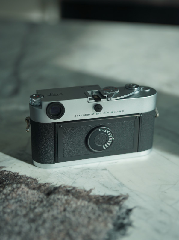 Leica MP 0.72 Rangefinder Camera (Silver) in Original Box in Cameras & Camcorders in Vancouver - Image 4