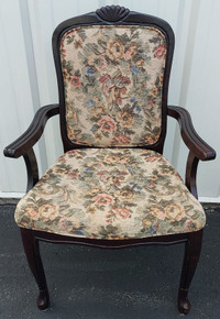 CLASSIC-STYLE VINTAGE ARMCHAIR