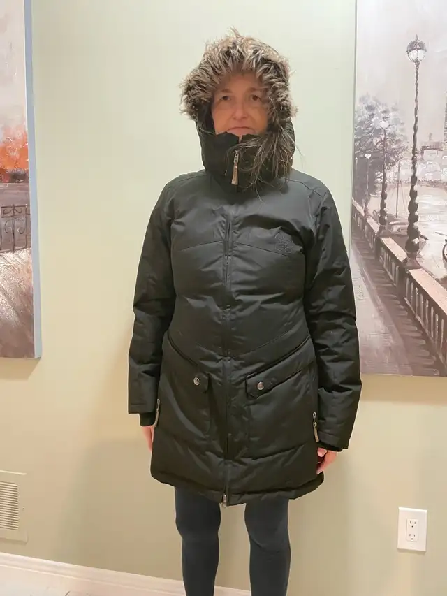 WOMENS WINTER JACKET in Women's - Tops & Outerwear in Oshawa / Durham Region - Image 6