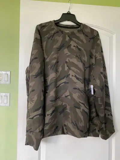 Brand new Old Navy Active Camouflage sweater, size XL