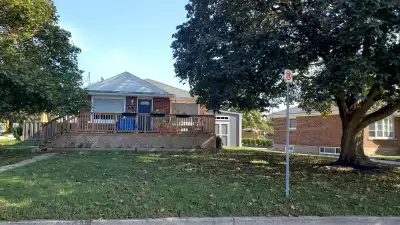 Bright, clean and cozy 3 bedroom upper floor apartment of house, conveniently located to shopping, p...