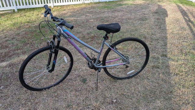 Hybrid Bike in Cruiser, Commuter & Hybrid in Medicine Hat