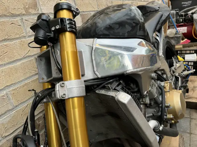 forks swingarm rear rear triples 636 Ninja 2004 ignition + key in Motorcycle Parts & Accessories in Mississauga / Peel Region - Image 3