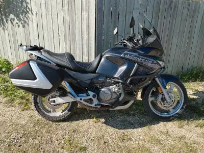 I'm selling my 2008 Honda xl1000 Varadero in very good condition. Currently has 72058km but going up...
