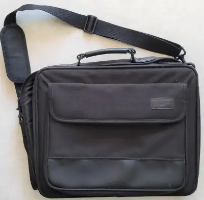 TARGUS LAPTOP CARRY CASE - with shoulder strap, View more
