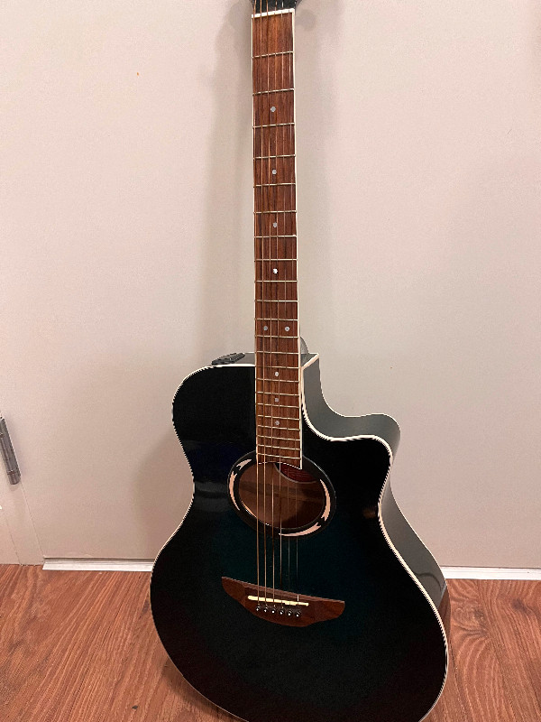 Yamaha APX500 ОВВ acoustic guitar in Guitars in Abbotsford