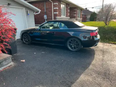 Audi S5 Quattro 2015 automatique toute équipée fonctionne A1. 2 set de mags avec pneus été et hiver...