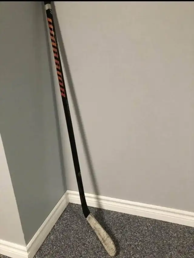 Hockey items-sticks etc in Hockey in Chatham-Kent - Image 2